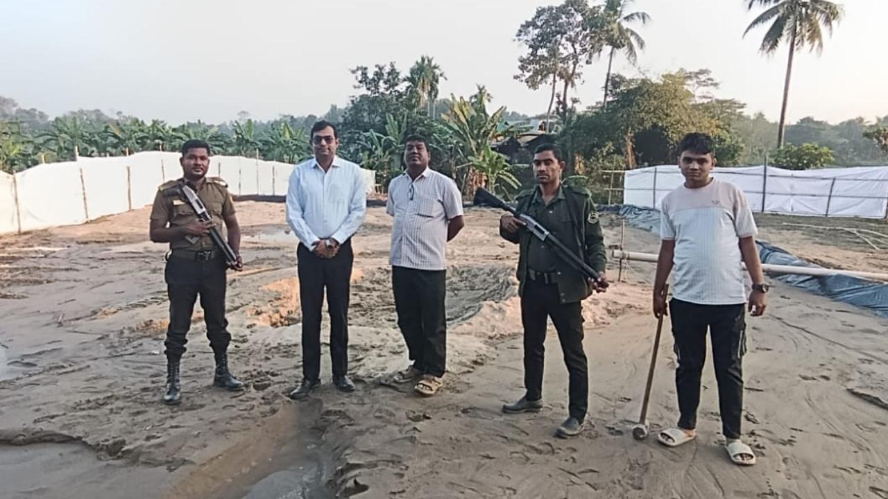 লামায় অবৈধ বালু উত্তোলনের দায়ে শ্রমিক দল নেতার কারাদণ্ড